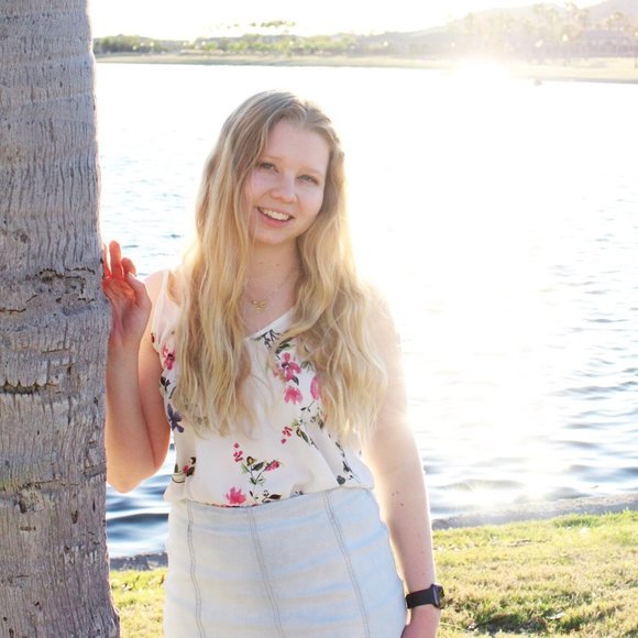 Meet your Posher, Jessica - Picture 1 of 1